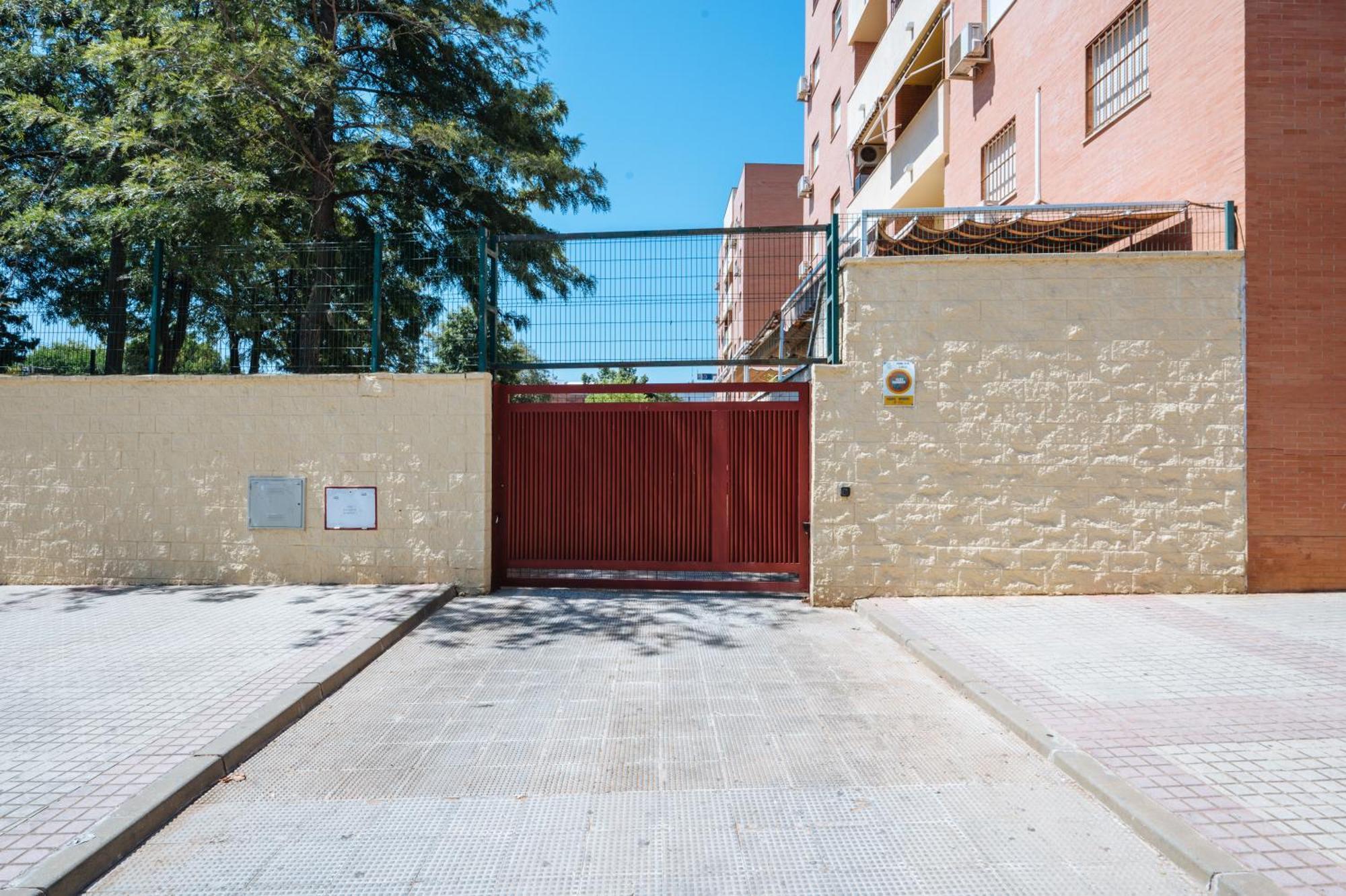 Piscina Abierta! Parking En Sevilla Centro Incluido Apartment